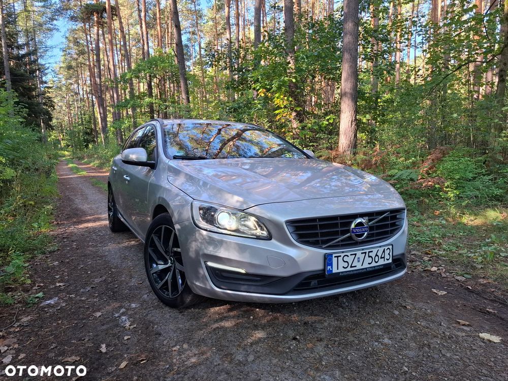 Volvo V60 D4 Drive-E Dynamic Edition (Kinetic) - 13