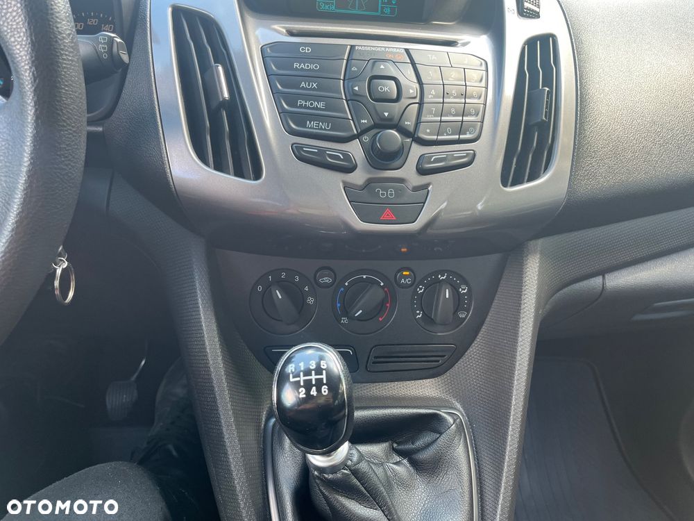 Ford Tourneo Connect Grand - 29