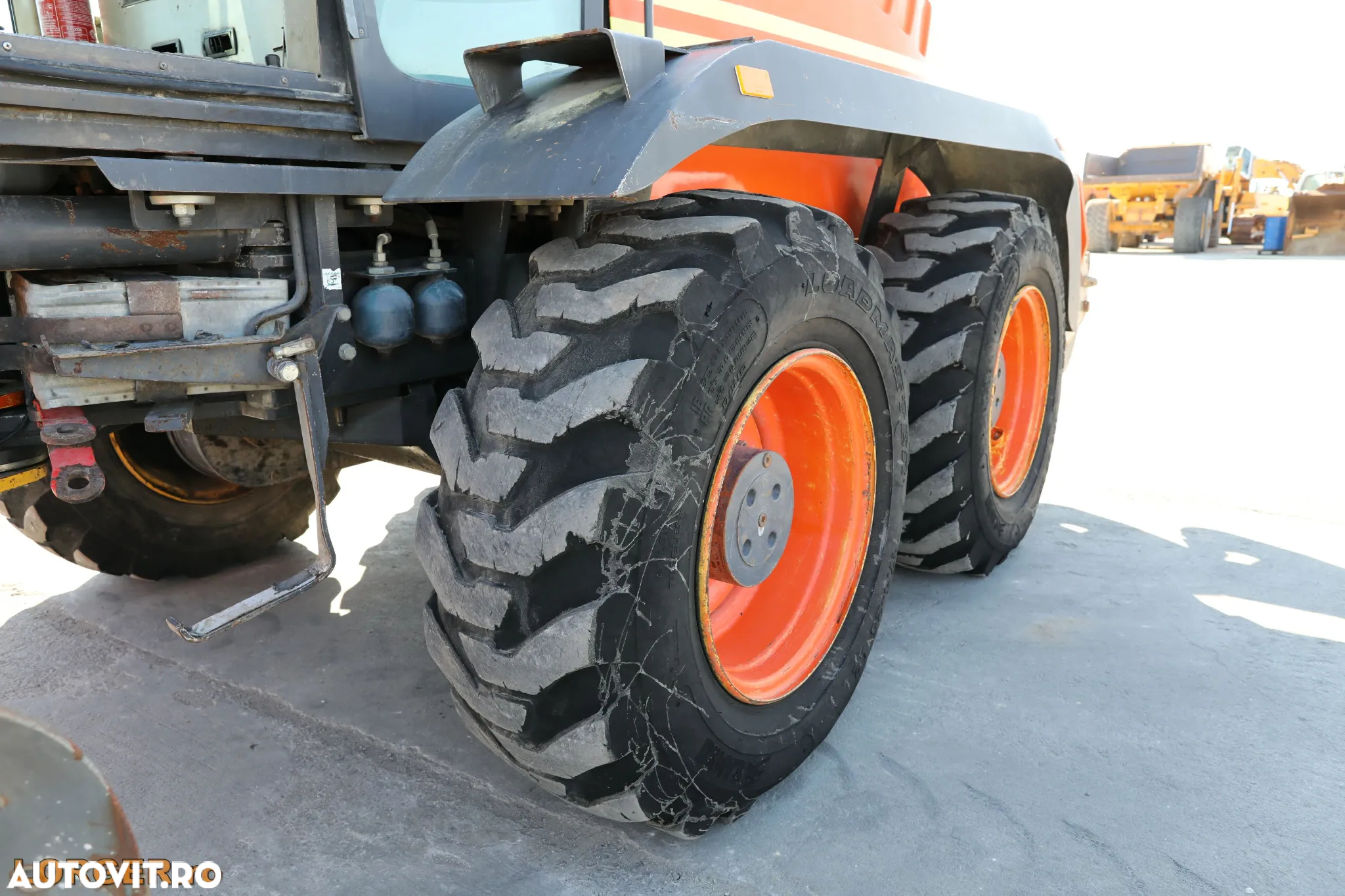 New Holland O&K F156.6 - 11