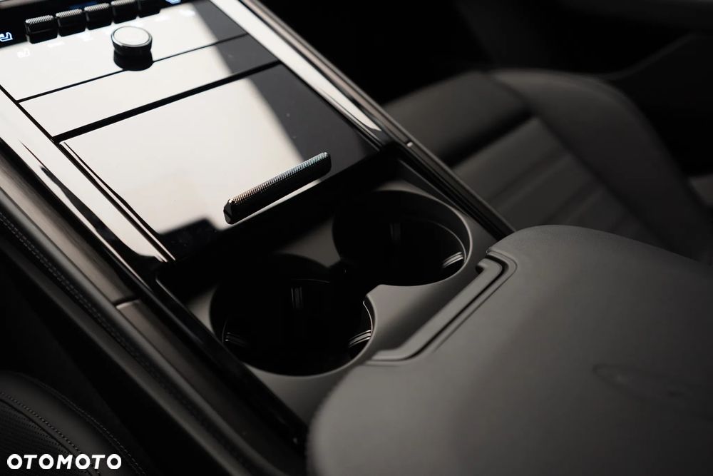 Porsche Panamera GTS - 25