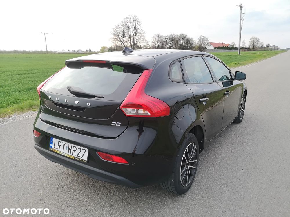 Volvo V40 D2 Momentum - 22