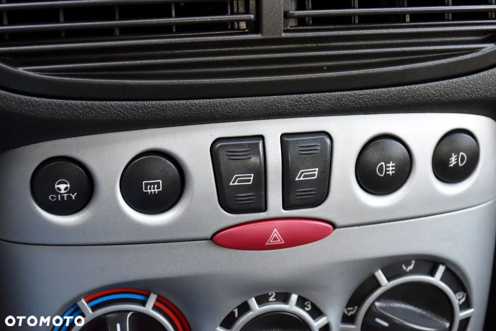 Fiat Punto 1.4 16V Sporting - 25