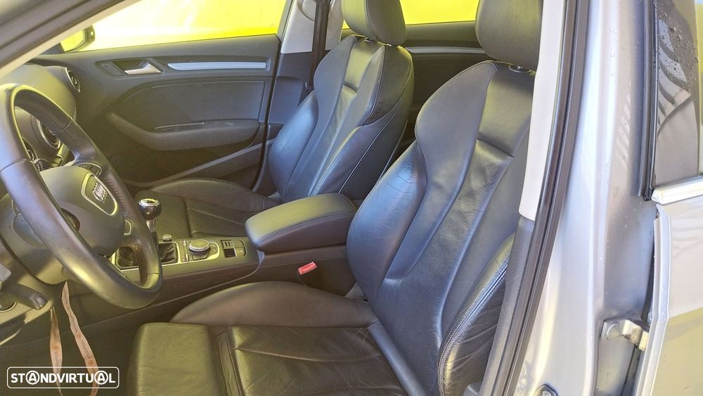 Audi A3 1.6 TDI Advance Ultra - 18