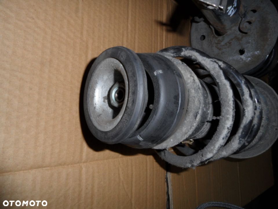 MCPERSON AMORTYZATOR PRAWY LEWY PRZOD GOLF IV BORA LEON I TOLEDO II AUDI A3 OCTAVIA 1.6 16V - 4