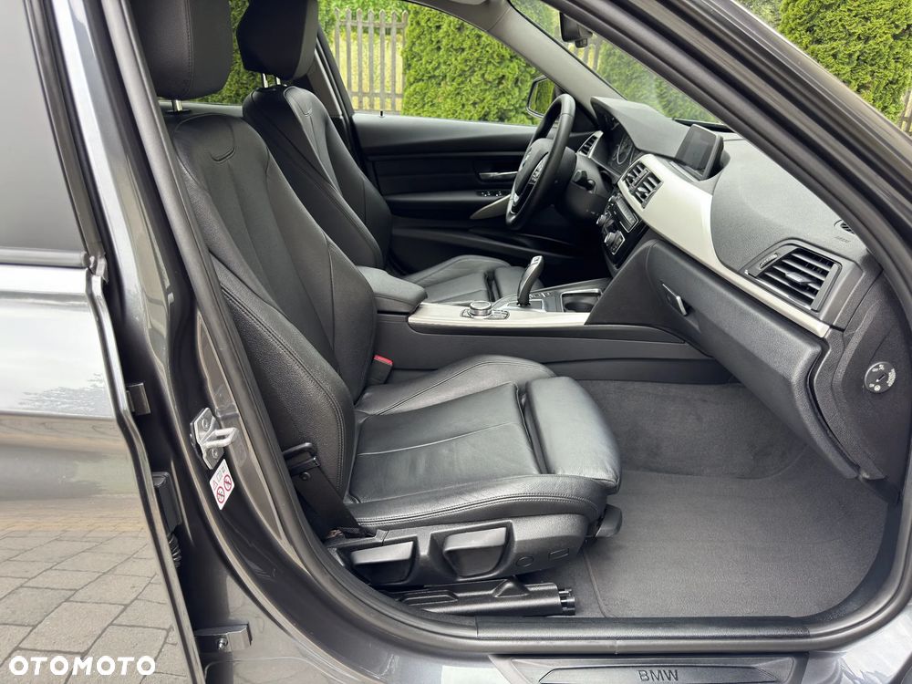 BMW Seria 3 320d - 11