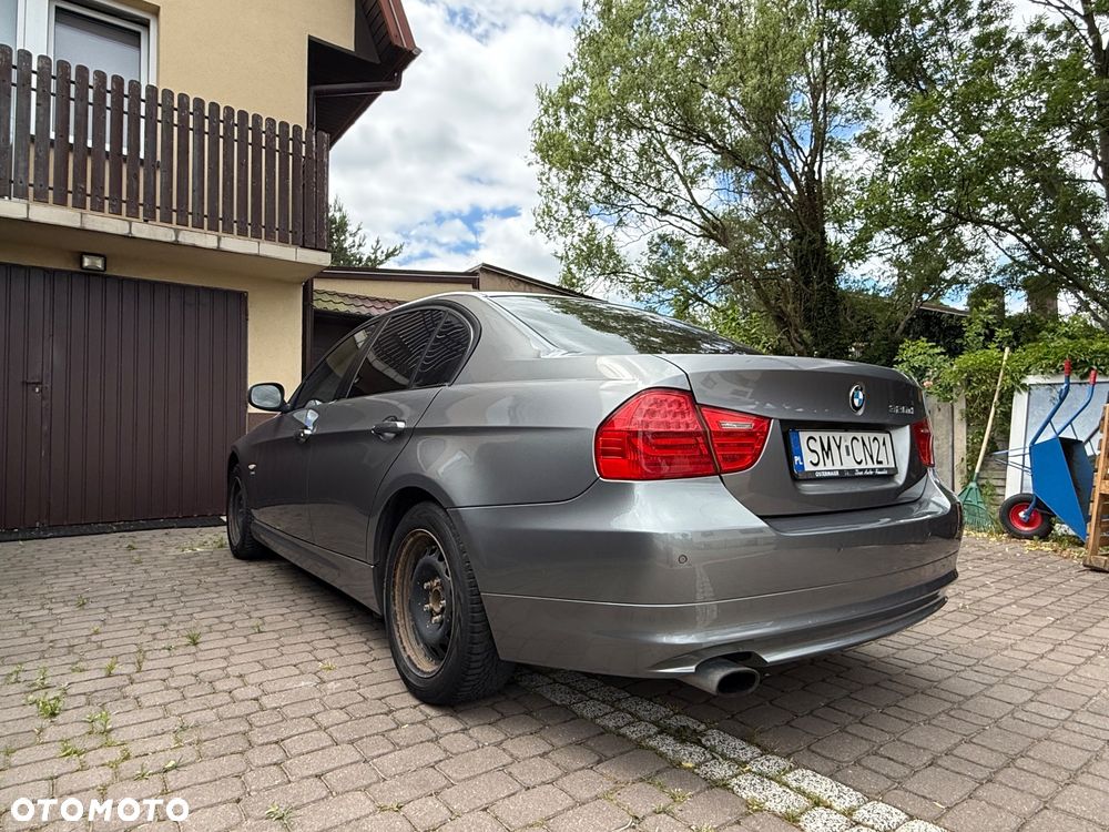 BMW Seria 3 320d xDrive DPF - 2