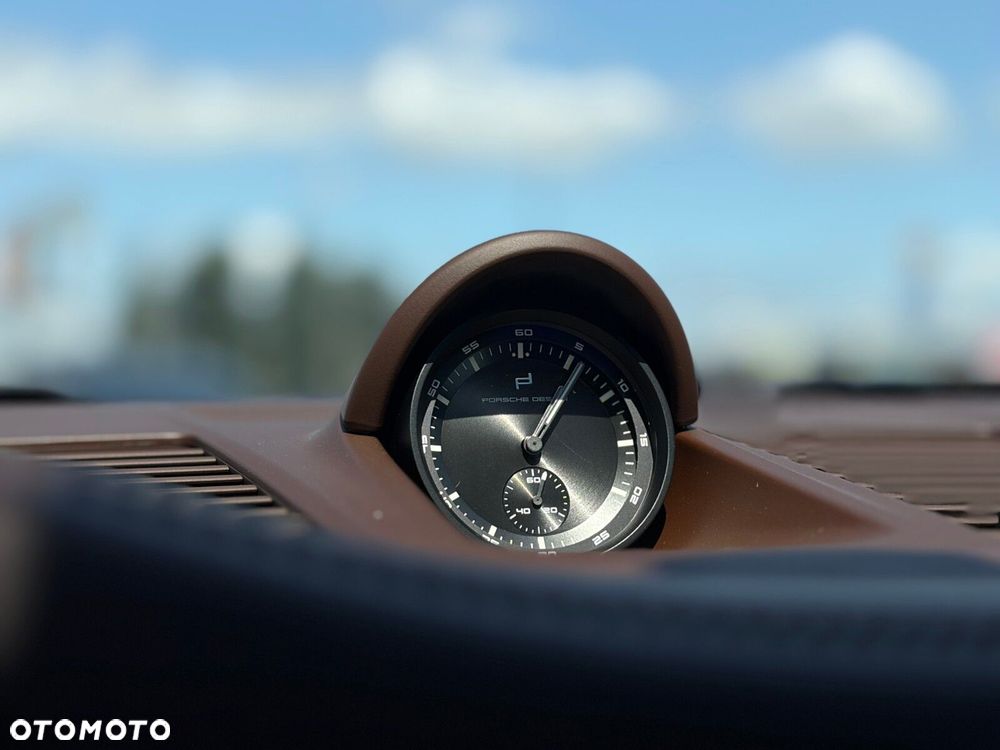 Porsche 911 - 22