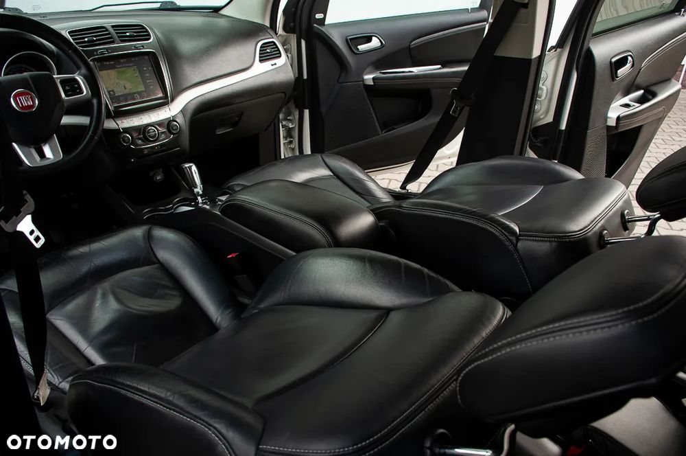 Fiat Freemont 2.0 Multijet Black Code AWD - 27