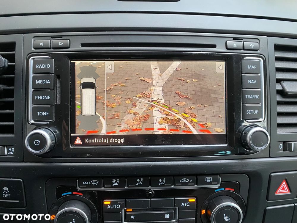 Volkswagen Multivan - 22