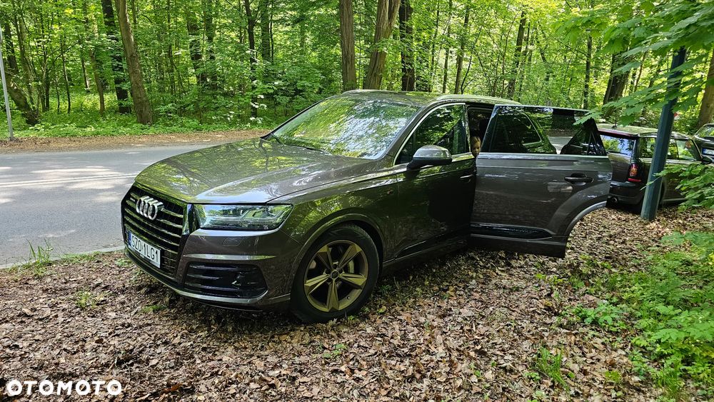 Audi Q7 - 1