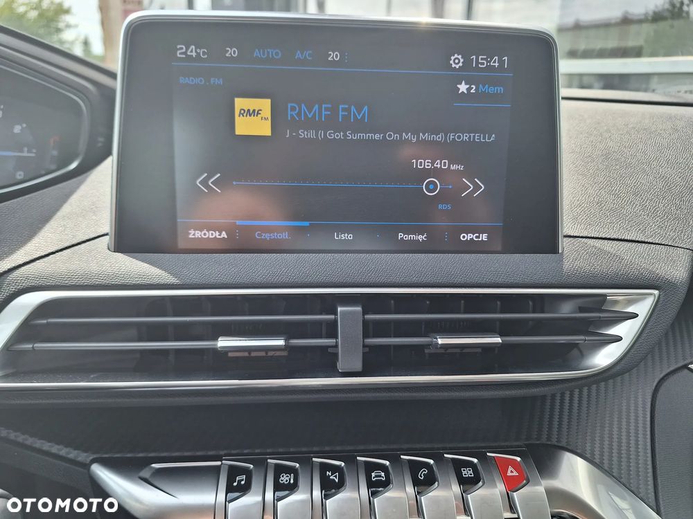 Peugeot 3008 1.2 PureTech GPF Active S&S EAT8 - 15