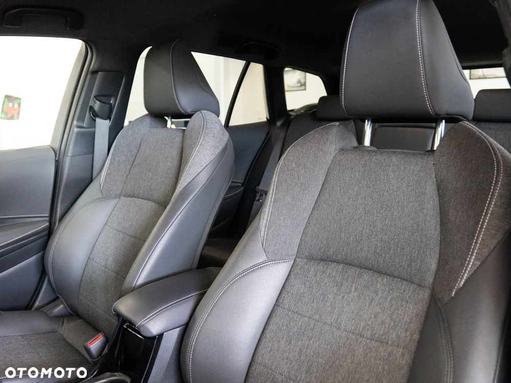 Toyota Corolla 2.0 Hybrid Comfort - 25