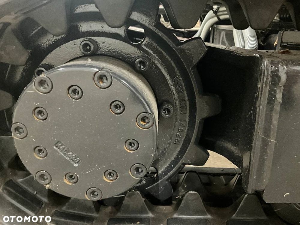 Kubota u10-5 - 7