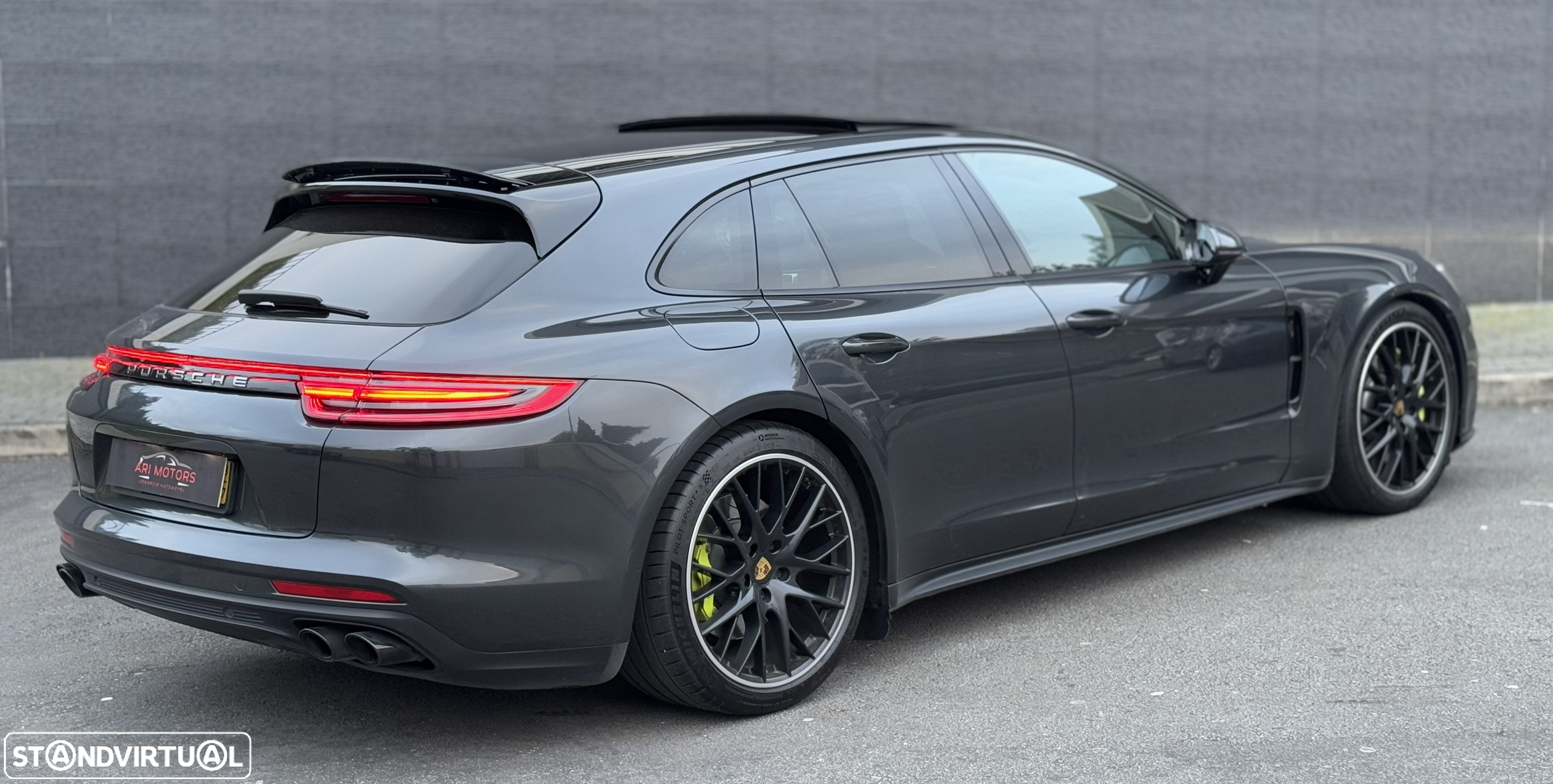 Porsche Panamera Sport Turismo 4 E-Hybrid - 10