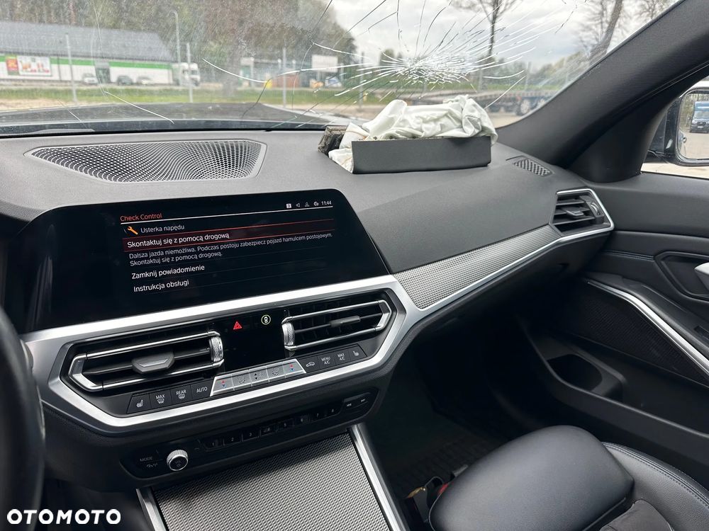 BMW Seria 3 318i - 13