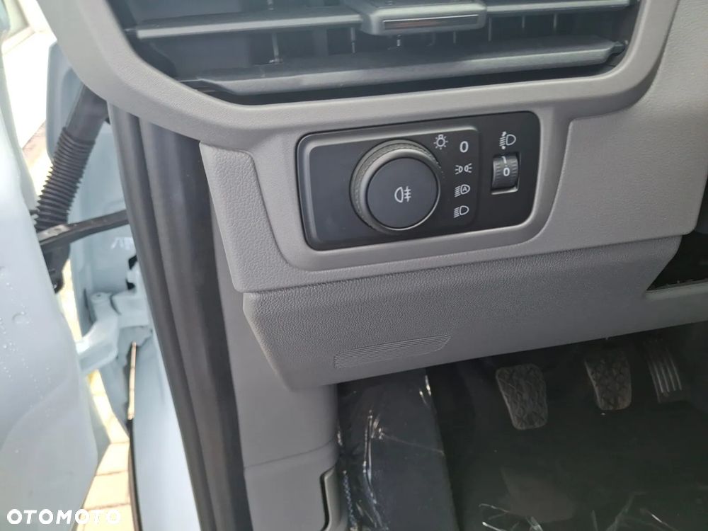 Volkswagen Transporter - 16