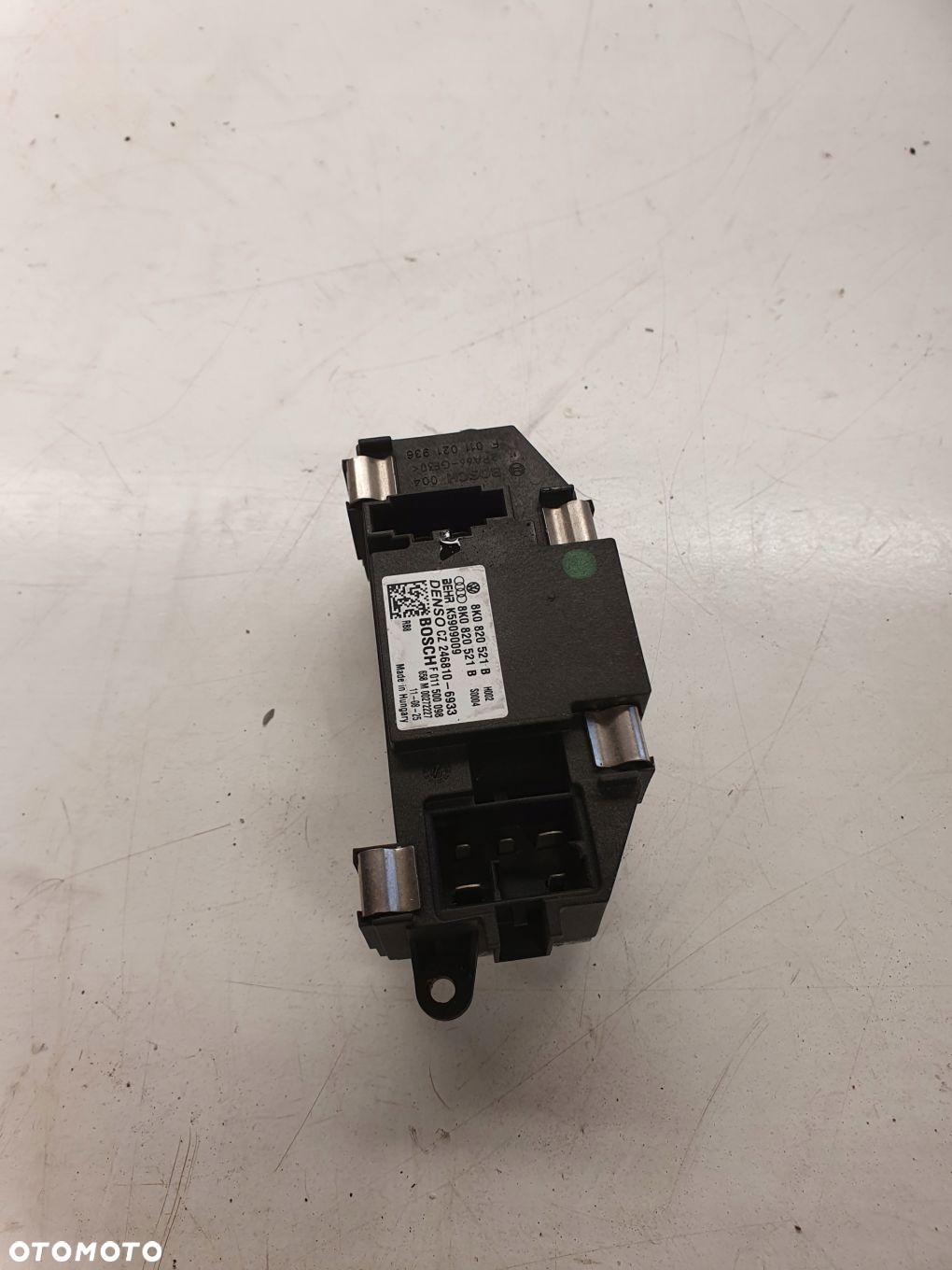 REZYSTOR OPORNIK DMUCHAWY AUDI A4 A5 Q5 8K0820521B - 2