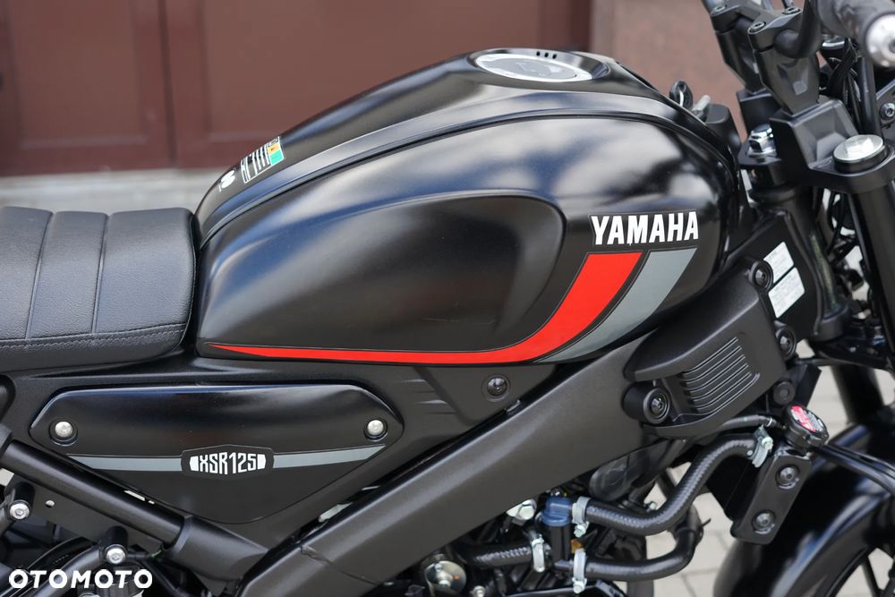 Yamaha XSR - 11