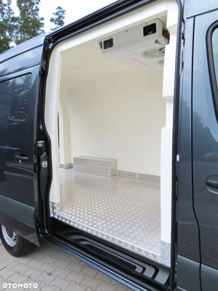 Mercedes-Benz Sprinter 4x4 319 CDI V6 3.0 CDI 190 KM Automat 7G-Tronic Chłodnia -30*C Agregat Chłodniczy Rozstaw Osi 3665 mm Ładowność 1067 Kg WZMACNIANY Przebieg 10 Tys Km Jedyny Taki UNIKAT Stan NOWY Jak Z Fabryki POLECAM - 24