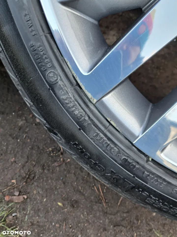 Felgi Koła letnie Range Rover Sport SVR 22 Cale 10Jx22 ET 42.5 FK6M-1007-BA 275/40R22 108Y Continental CrossContact LX Sport 275/40R22 108 Y DOT1017 2017 Rok - 4