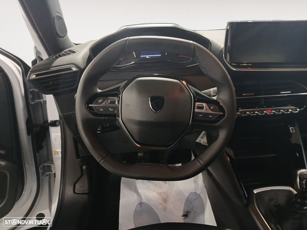 Peugeot 2008 1.2 Style - 12