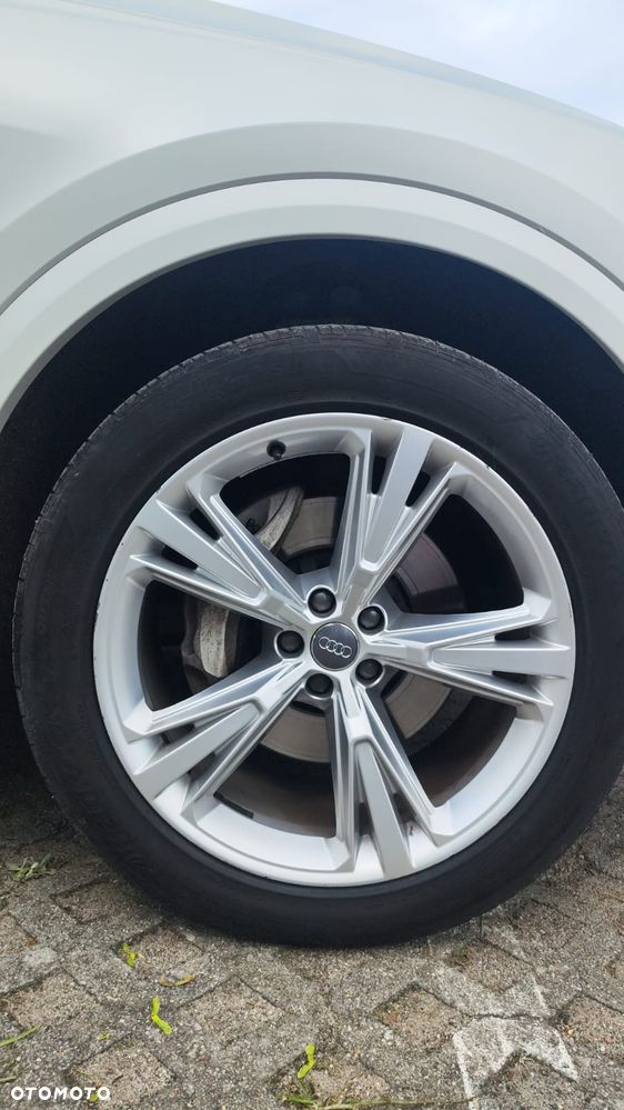 Audi Q7 - 8