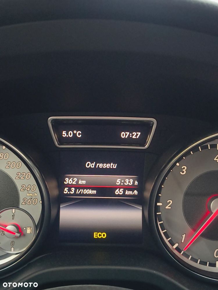 Mercedes-Benz CLA 180 d - 9