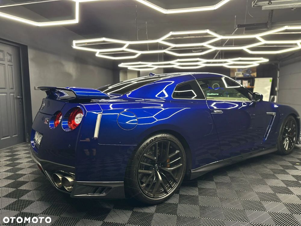 Nissan GT-R Prestige - 5