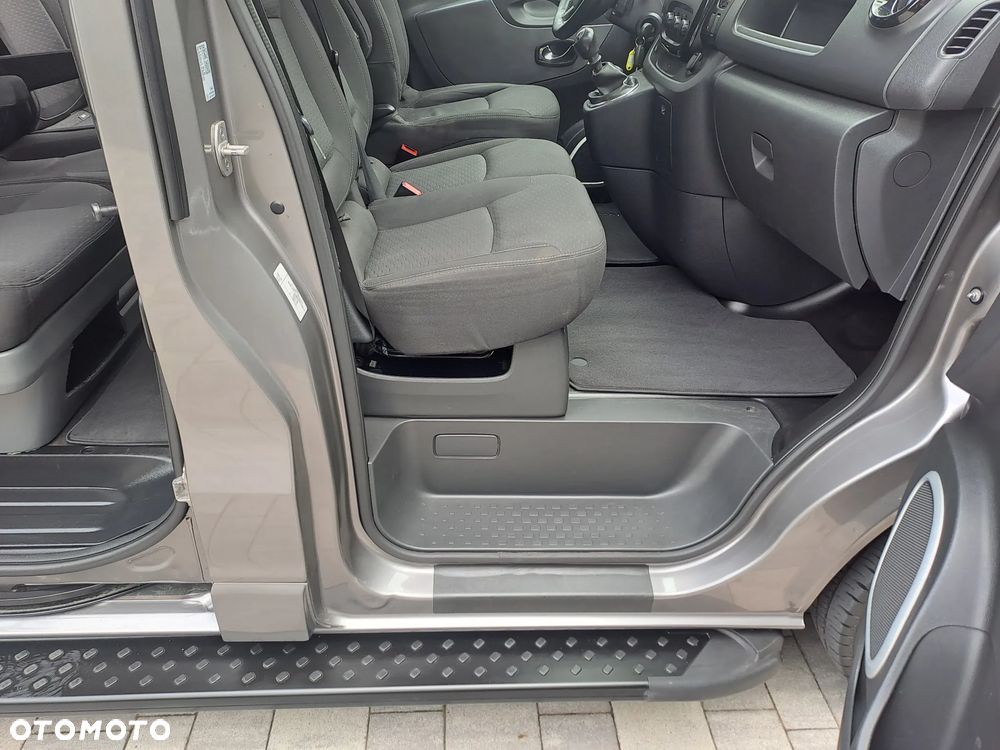 Opel Vivaro - 17