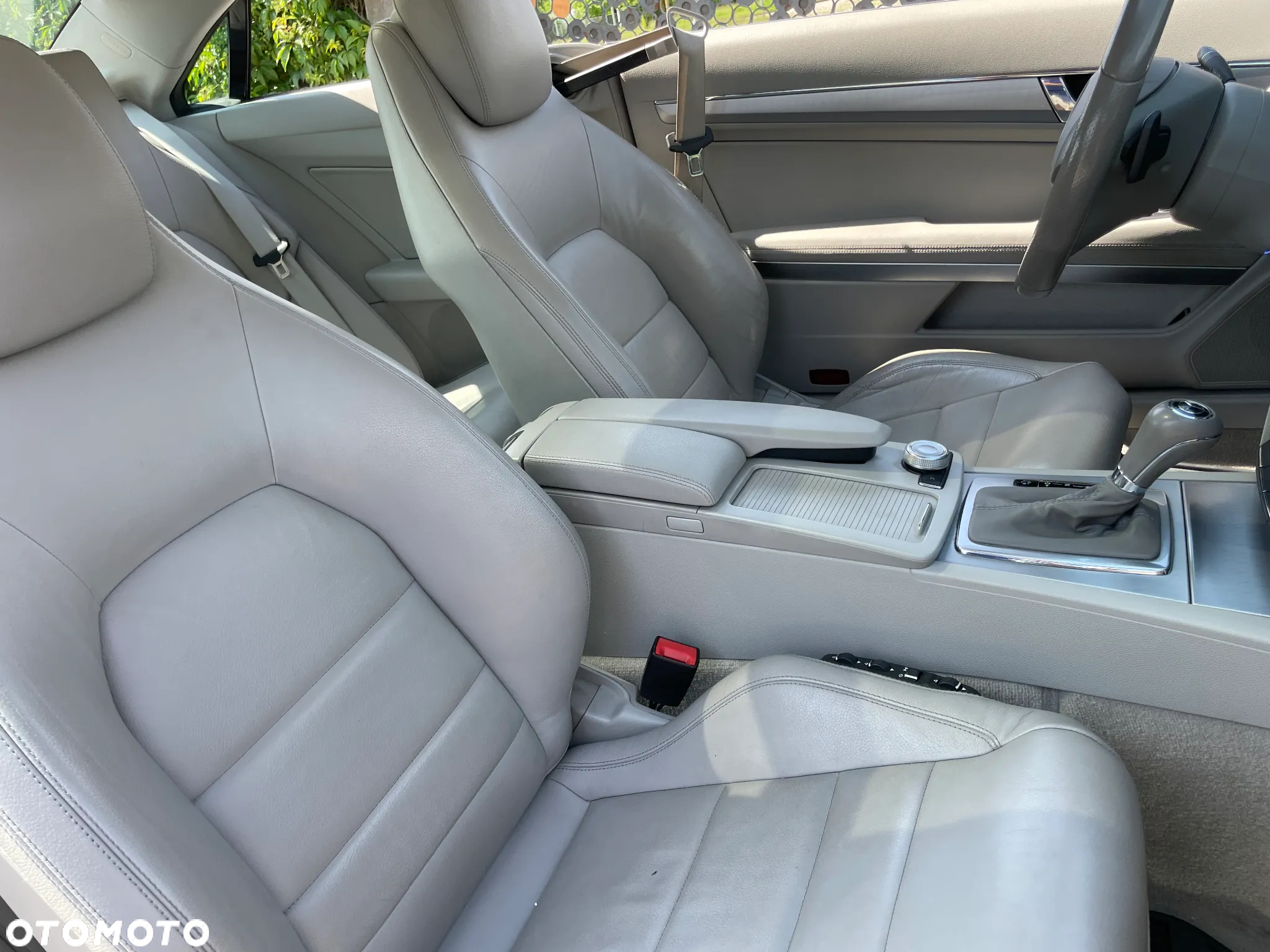Mercedes-Benz Klasa E 250 CGI BlueEffICIENCY - 23