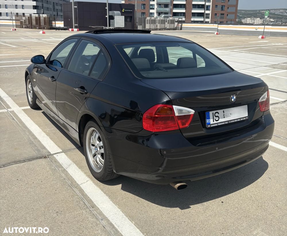 BMW Seria 3 318d - 14