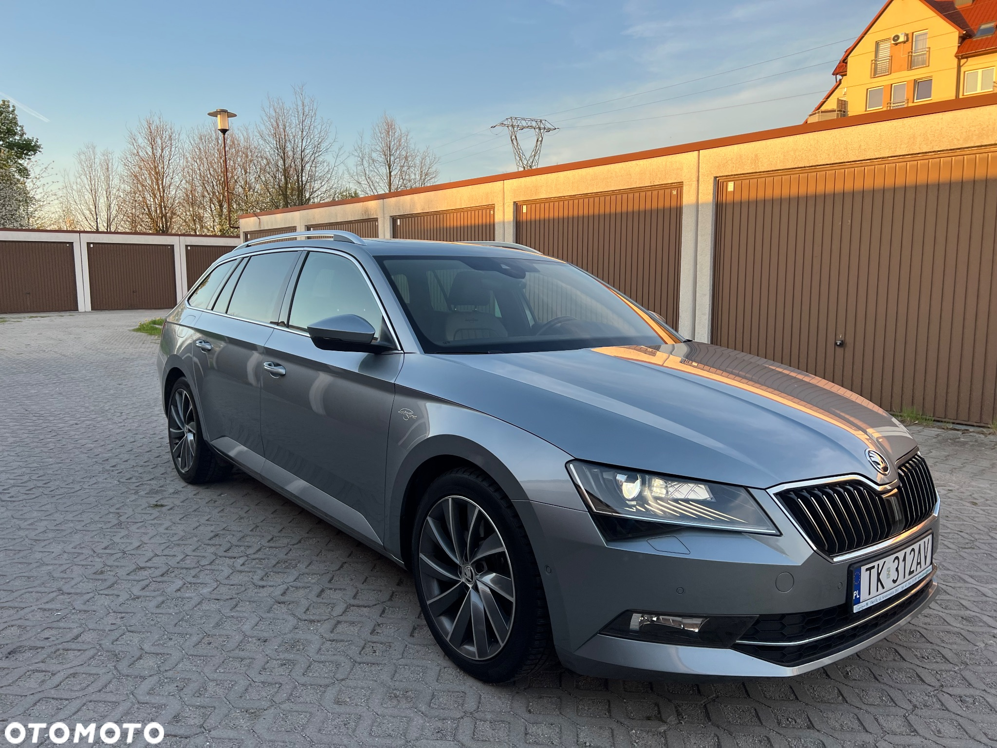 Skoda Superb 2.0 TSI 4x4 L&K DSG - 4
