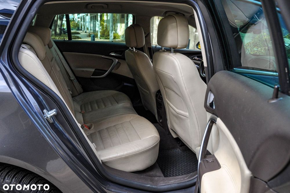 Opel Insignia - 12