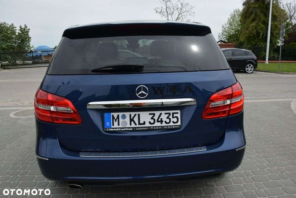 Mercedes-Benz Klasa B 180 Edition - 13