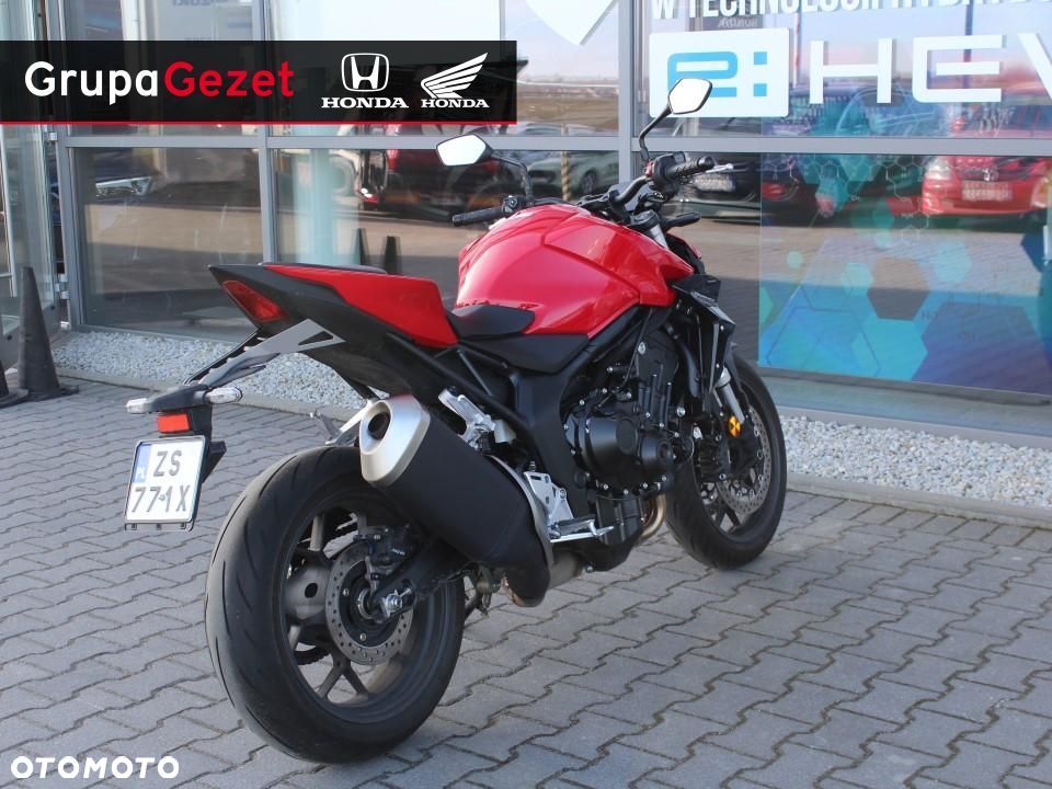 Honda CB - 8