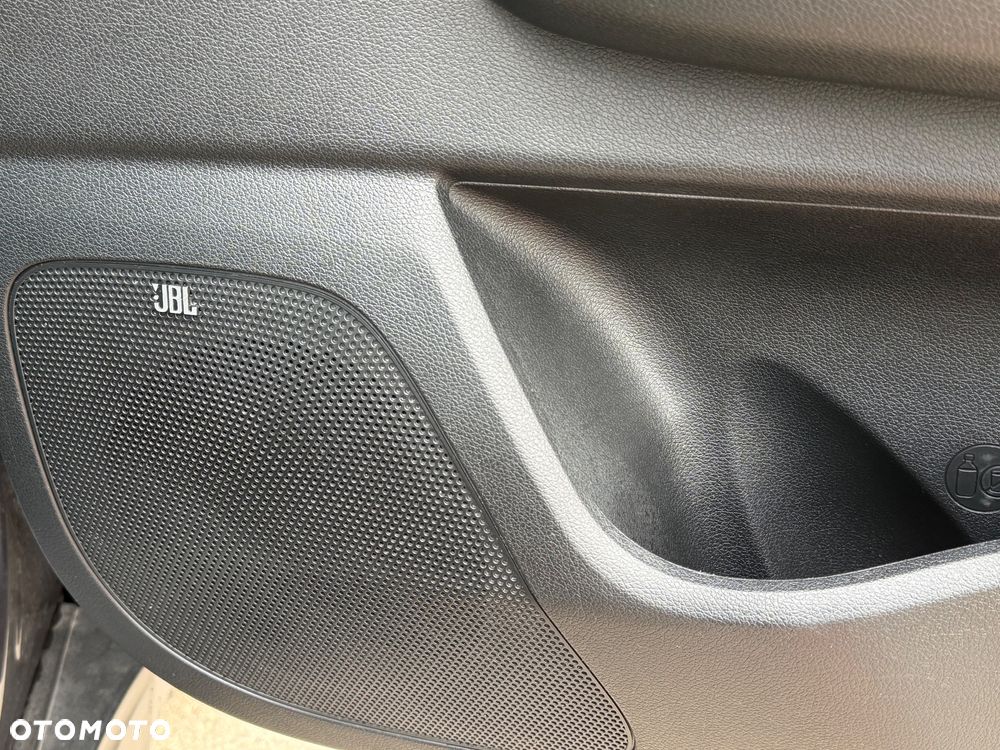 Kia Sportage 2,0 CRDI AWD Platinum - 26