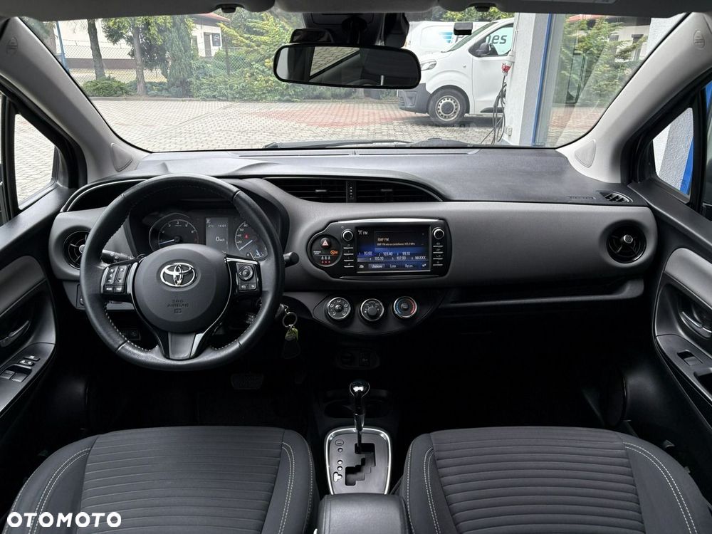 Toyota Yaris - 12