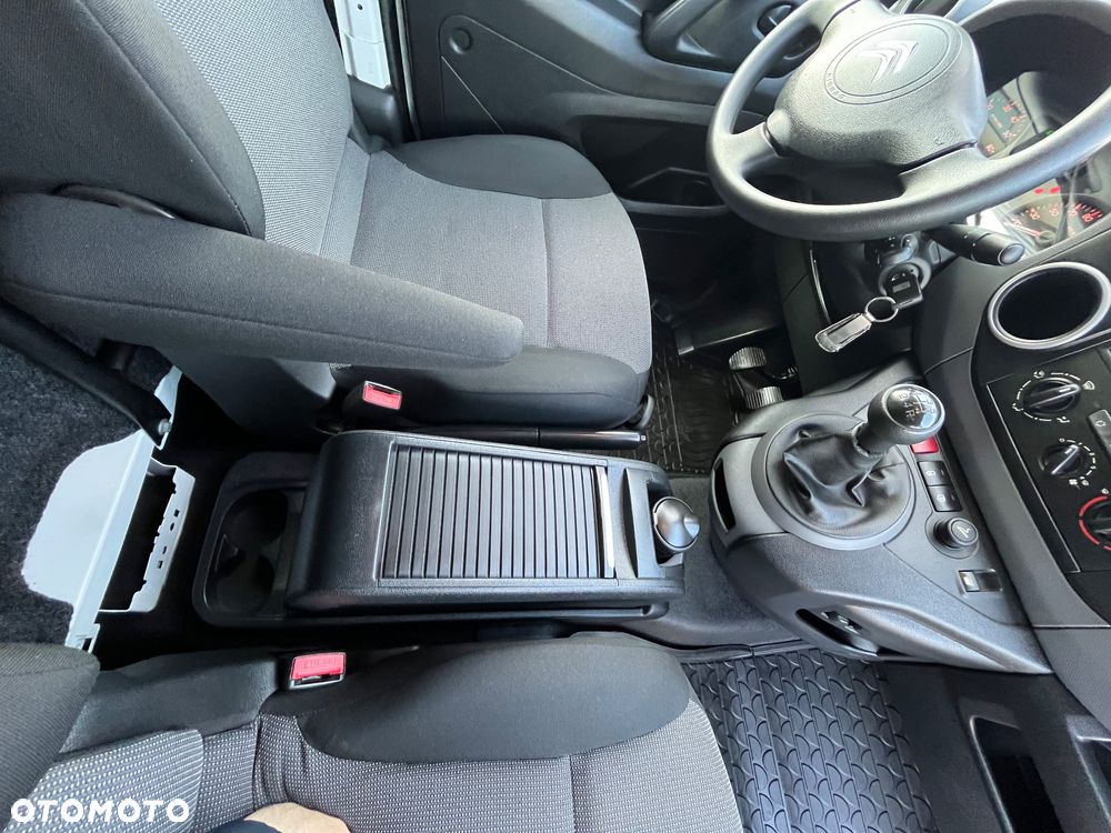 Citroën BERLINGO - 33