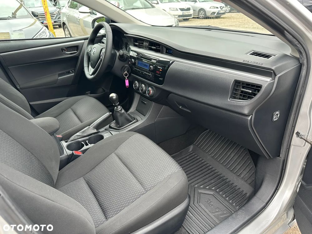 Toyota Corolla - 25