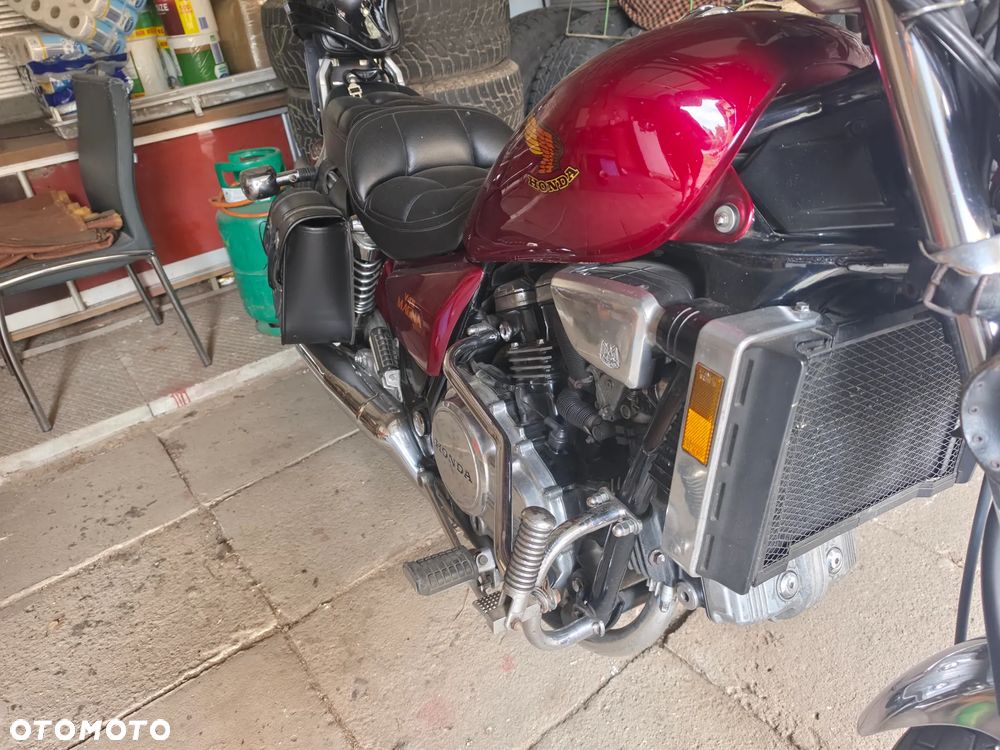Honda VF - 3