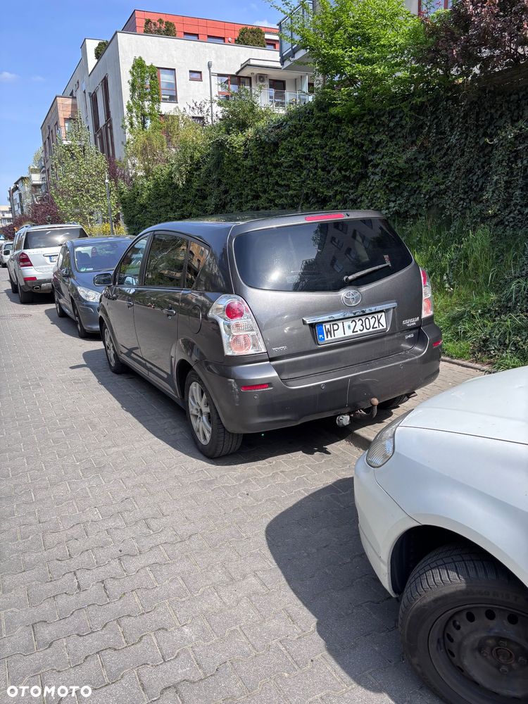 Toyota Corolla Verso - 4