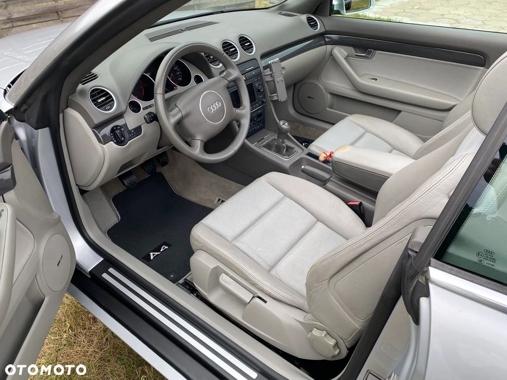Audi A4 Cabrio 1.8 T quattro - 2