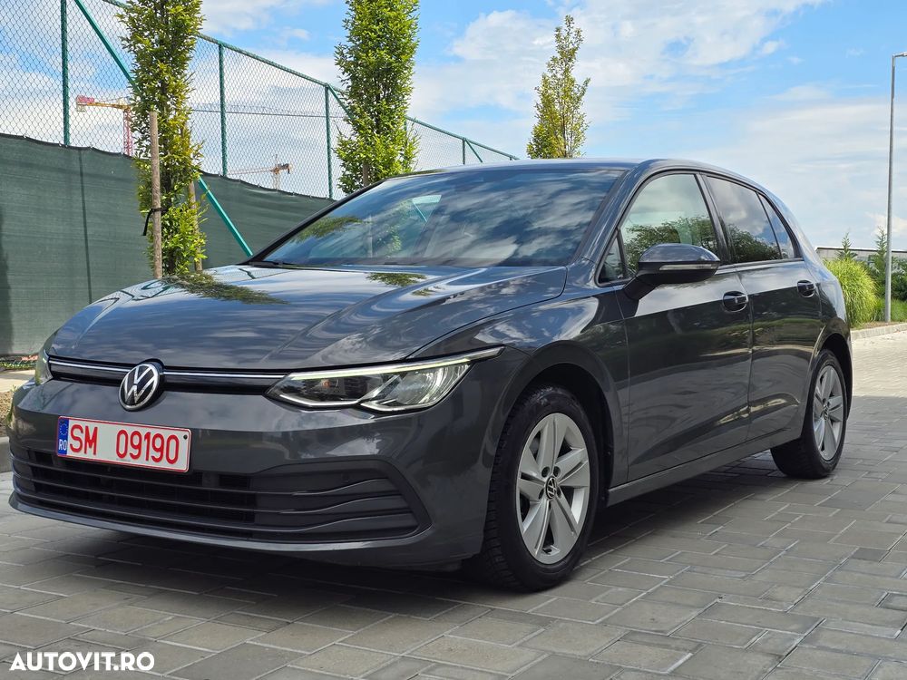 Volkswagen Golf - 1