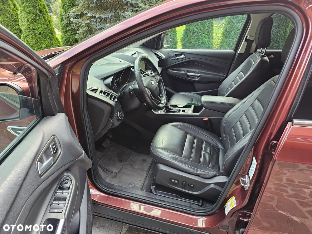 Ford Escape 2.0 EcoBoost AWD Titanium - 22
