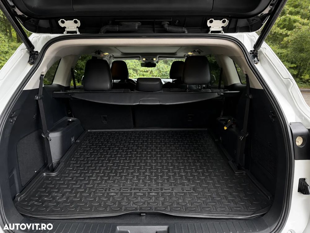 Toyota Highlander 2.5 L Dynamic Force 248CP Luxury Pearly - 9