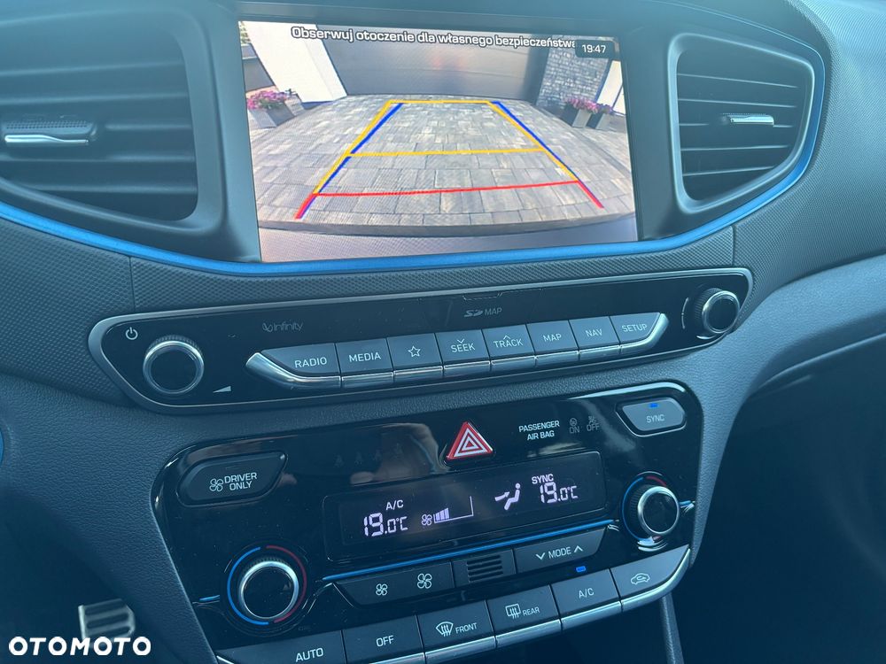 Hyundai IONIQ Plug-in hybrid Premium - 12