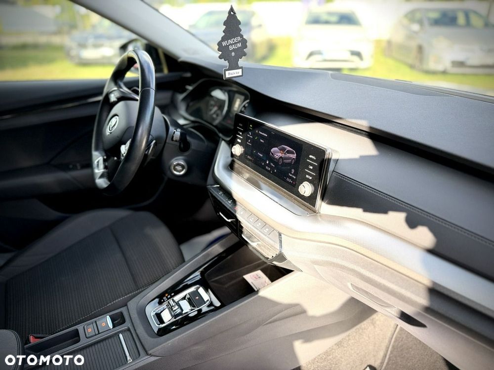 Skoda Octavia 2.0 TDI DSG Ambition - 36