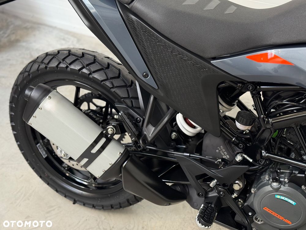 KTM Adventure - 14