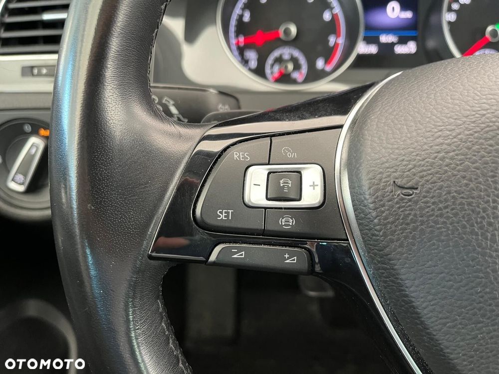 Volkswagen Golf 1.5 TSI BMT Evo Comfortline DSG - 21