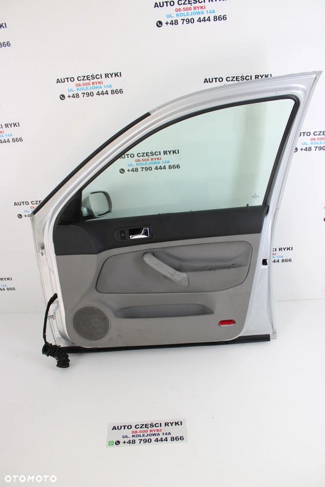 VW Golf IV Bora Drzwi Prawy Przód LA7W - 7